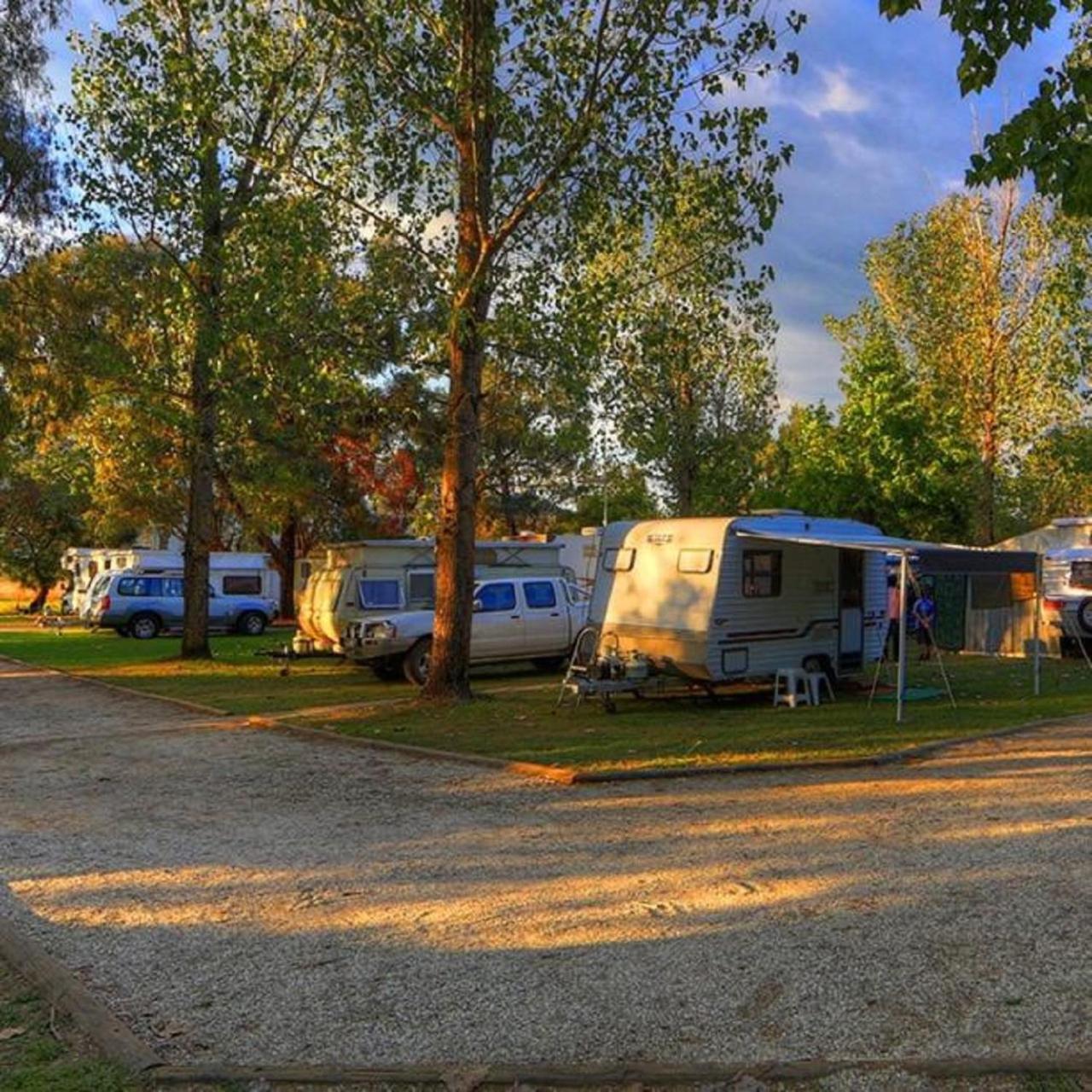 Corryong Caravan Park Formally Mt Mittamatite Caravan Park 外观 照片