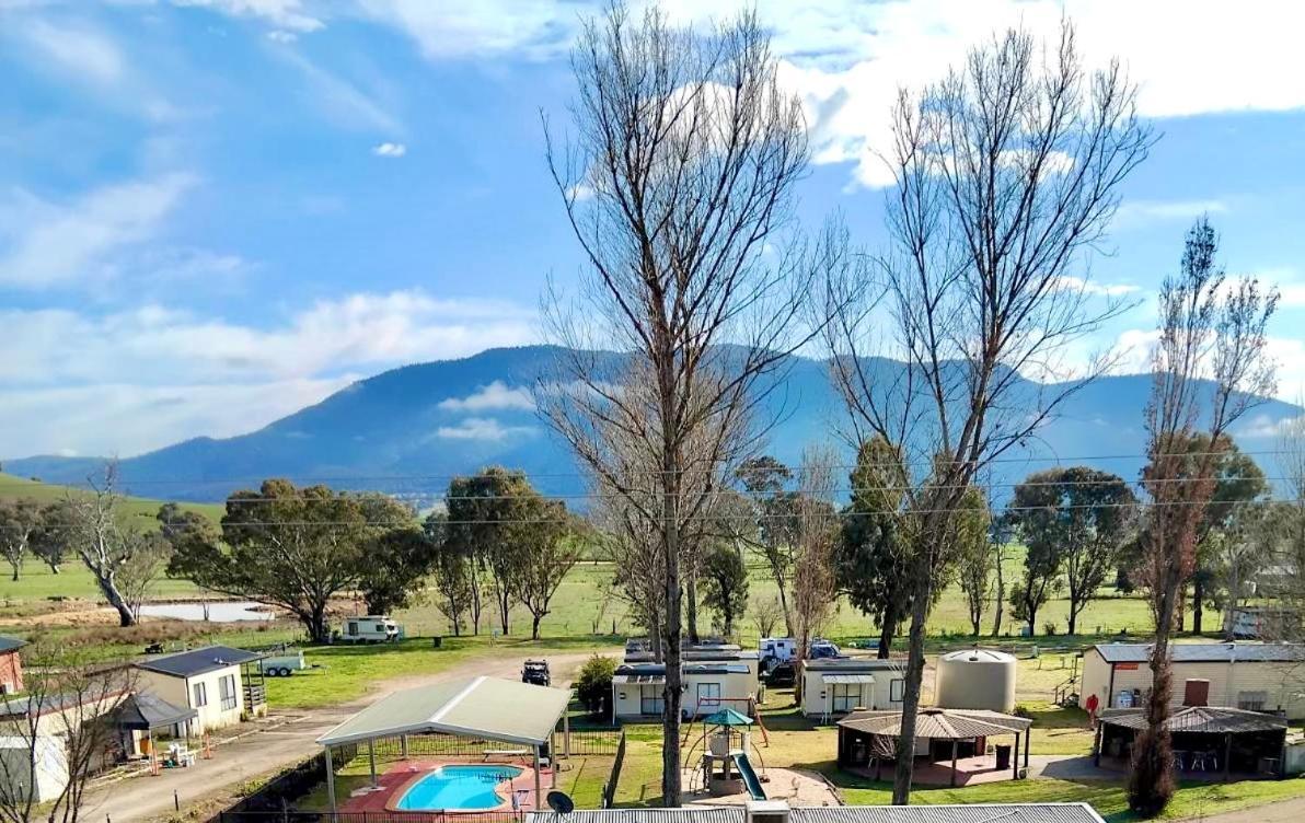 Corryong Caravan Park Formally Mt Mittamatite Caravan Park 外观 照片